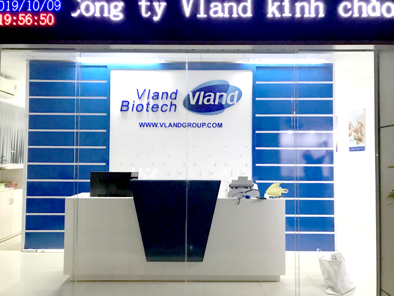 Nội thất Showroom – Văn Phòng